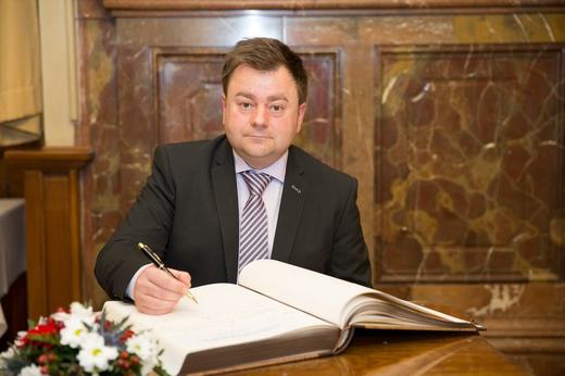 Setkani senatoru s dipl. sborem.jpg